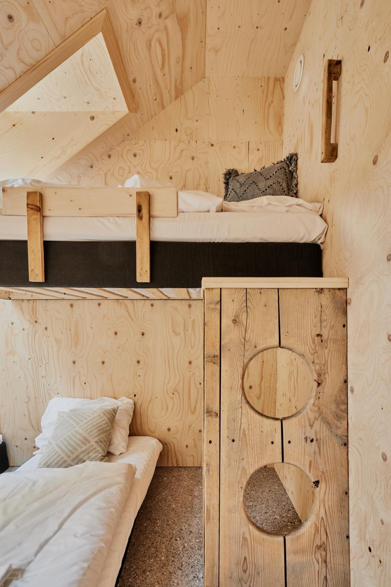 Lodgen Stryn Room photo