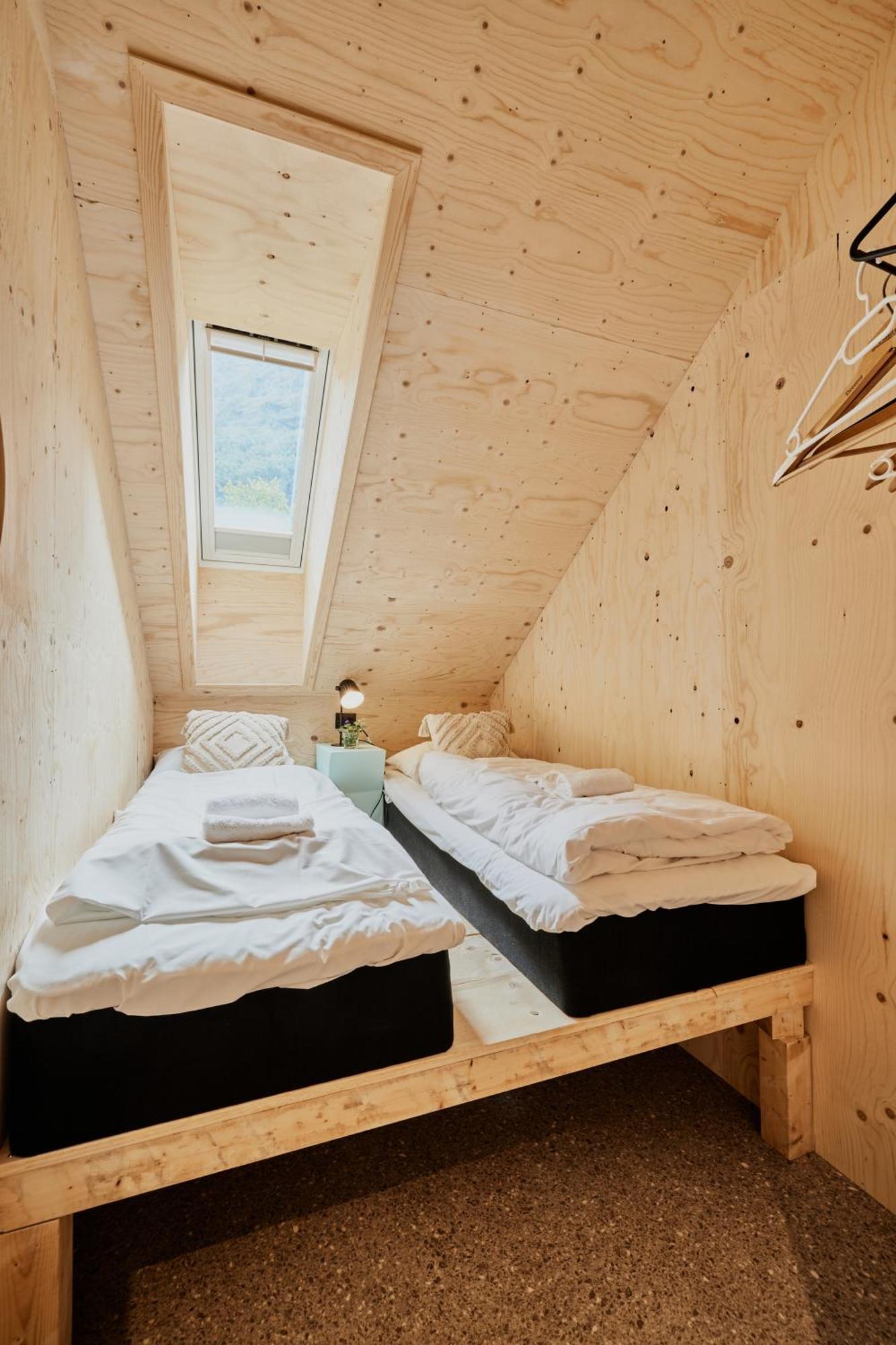 Lodgen Stryn Room photo